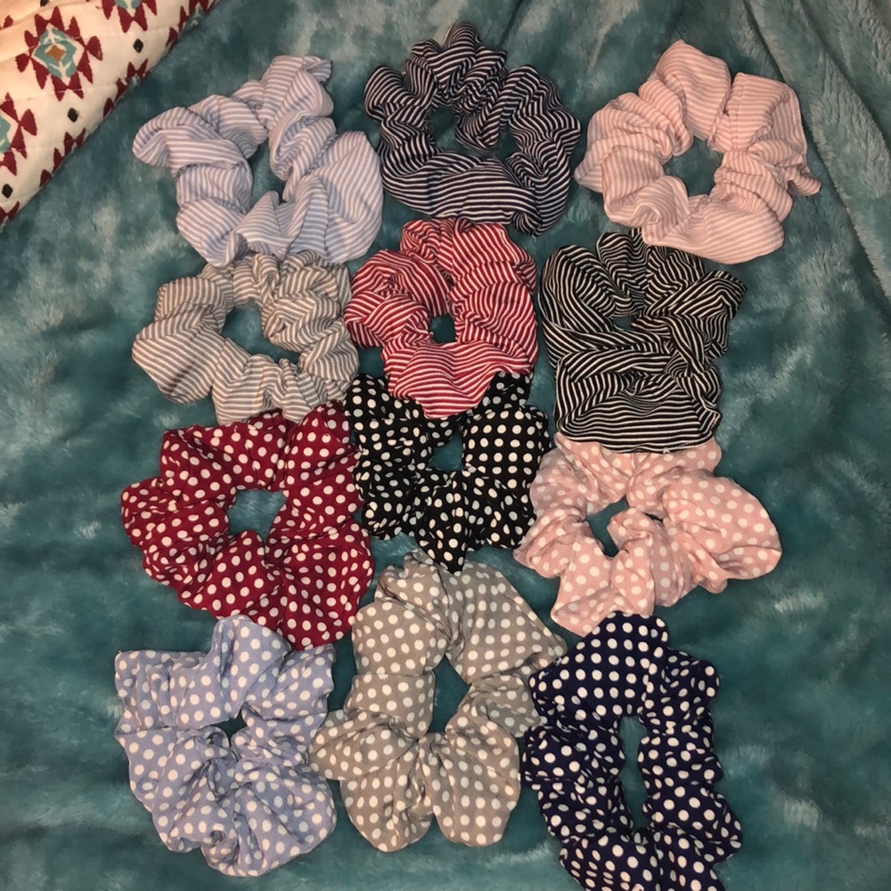 6 polka dot and 6 stripped scrunchies!